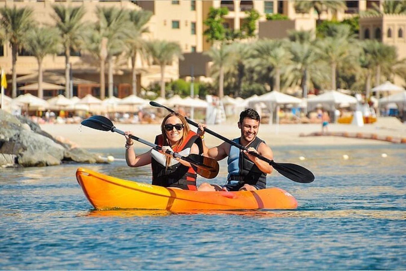Urban Panda Hostel Marina Dubaï Extérieur photo