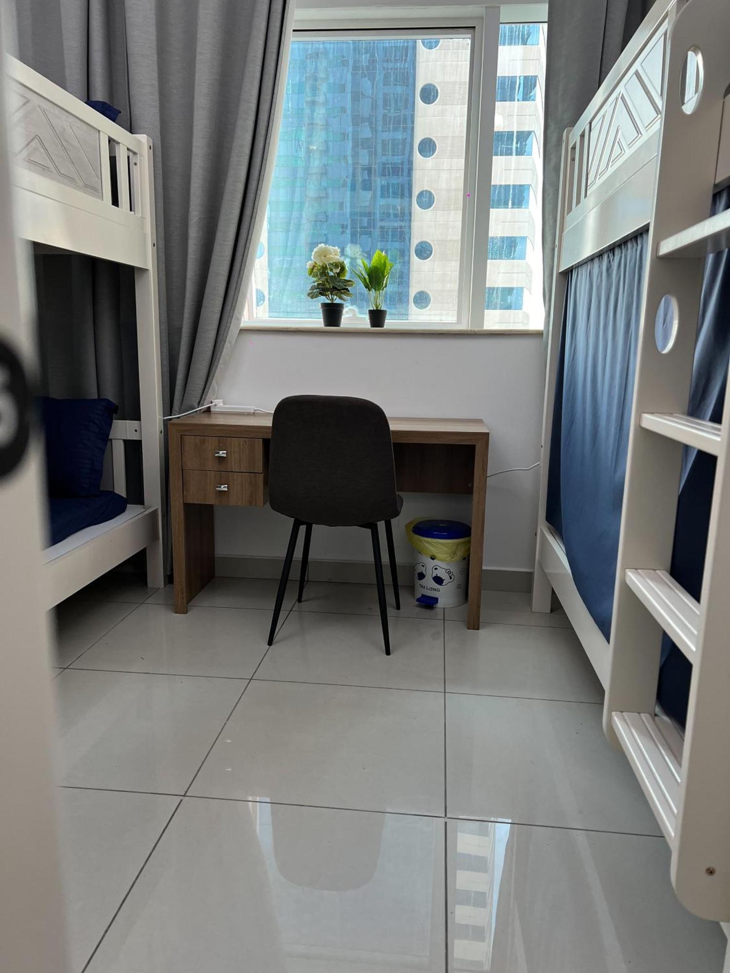 Urban Panda Hostel Marina Dubaï Extérieur photo